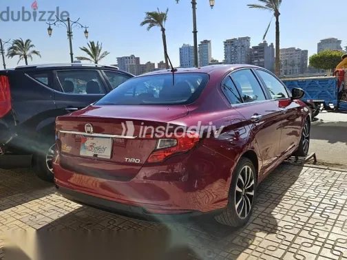 فيات تيبو 2018 أحمر مستعملة للبيع - 7