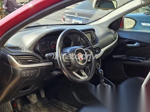 فيات تيبو 2018 أحمر مستعملة للبيع - 8