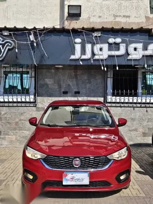 فيات تيبو 2018 أحمر مستعملة للبيع