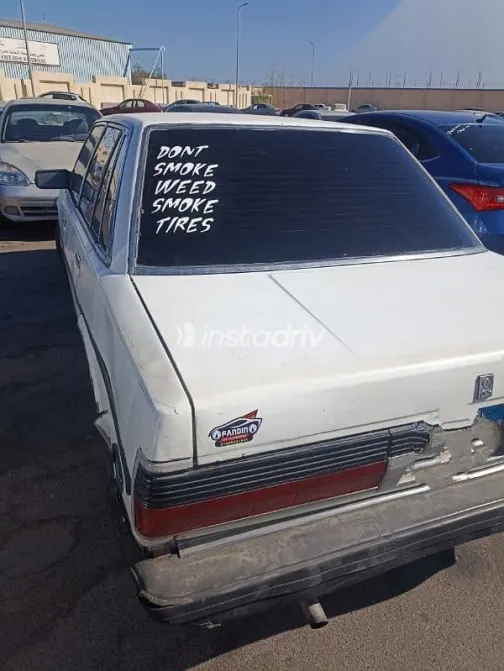 تويوتا كرسيدا 1986 أبيض مستعملة للبيع - 2