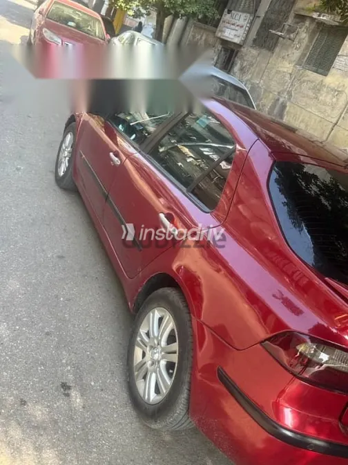 Renault Laguna 2004 Red Used for Sale - 3