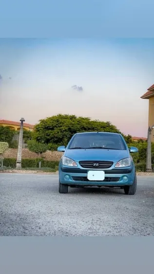 هيونداي جيتز 2010 أزرق غامق مستعملة للبيع