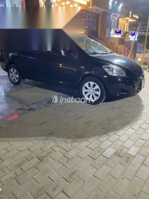 تويوتا ياريس 2008 أسود مستعملة للبيع - 2