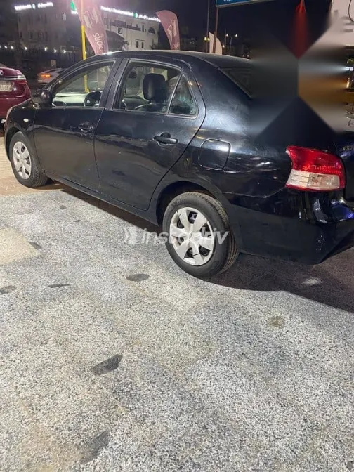 تويوتا ياريس 2008 أسود مستعملة للبيع - 3