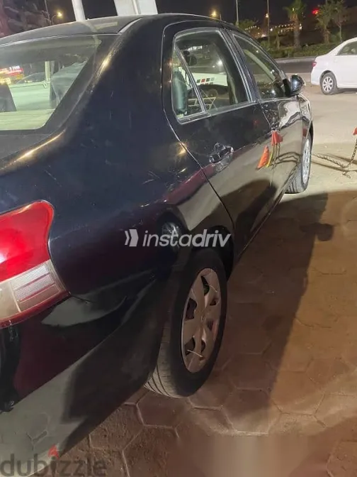 تويوتا ياريس 2008 أسود مستعملة للبيع - 4
