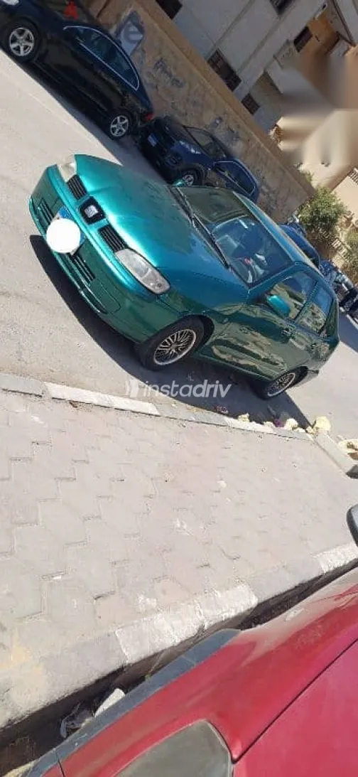 سيات كوردوبا 2001 أخضر مستعملة للبيع - 1