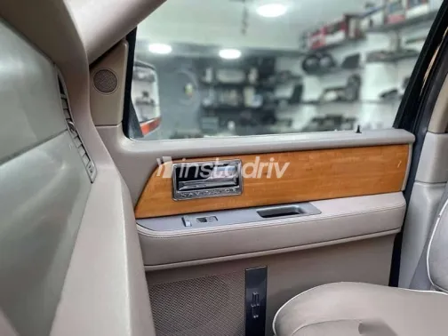 لينكولن نافيجاتور 2007 أسود مستعملة للبيع - 3