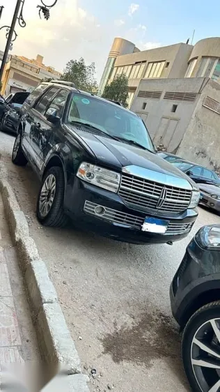 لينكولن نافيجاتور 2007 أسود مستعملة للبيع