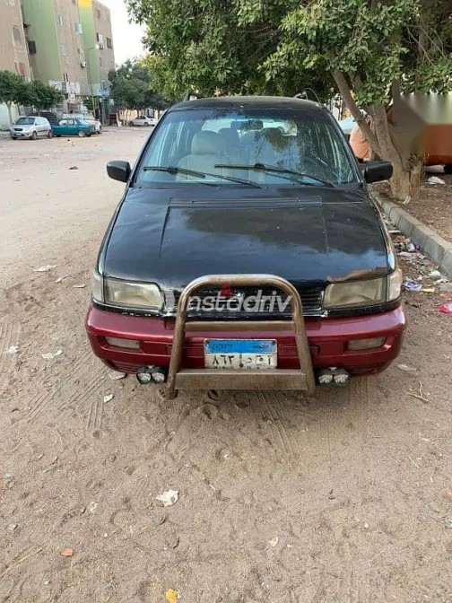 هيونداي سانتامو 2001 أسود مستعملة للبيع - 1