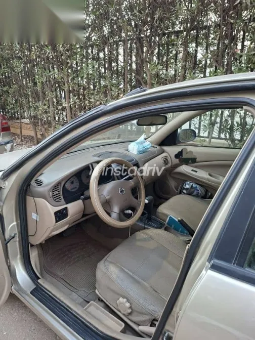 Nissan Sunny 2009 Gold Used for Sale - 5