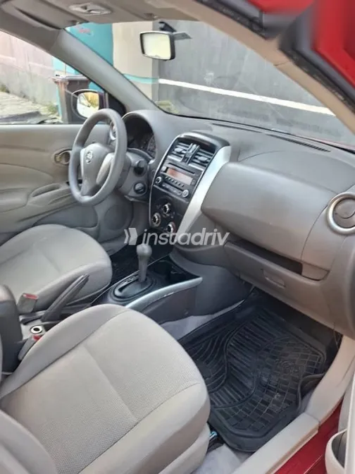 نيسان صنى 2019 أحمر مستعملة للبيع - 7