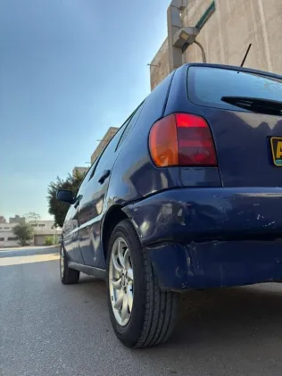 فولكس فاغن بولو 1997 أزرق غامق مستعملة للبيع