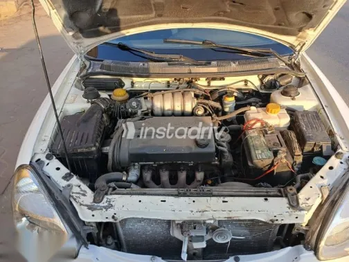 Daewoo Nubira 1999 White Used for Sale - 2