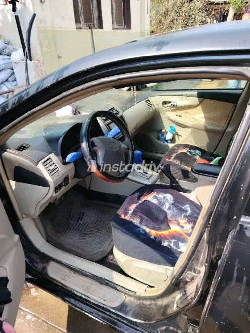 تويوتا كورولا 2012 أبيض مستعملة للبيع - 4