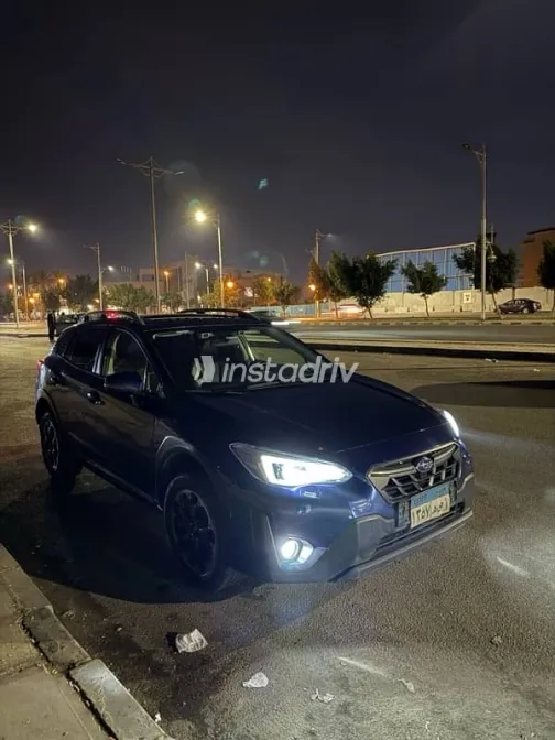 سوبارو XV 2022 أزرق غامق مستعملة للبيع - 2
