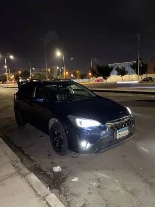 سوبارو XV 2022 أزرق غامق مستعملة للبيع