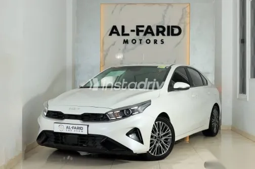 Kia Cerato 2022 White Used for Sale - 1