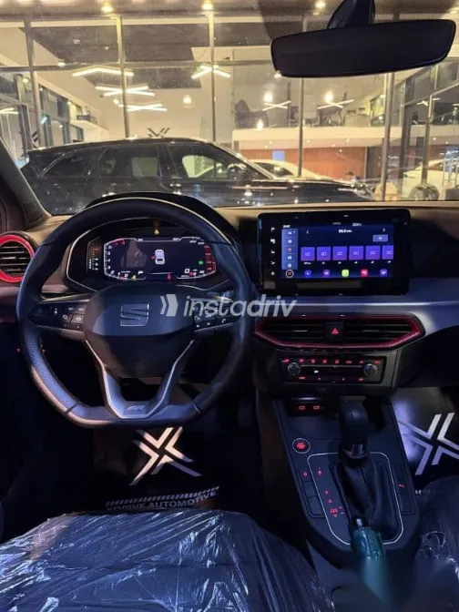 سيات ابيزا 2025 أبيض مستعملة للبيع - 5