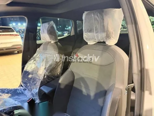 سيات ابيزا 2025 أبيض مستعملة للبيع - 8