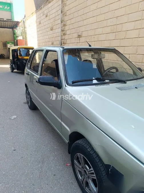 فيات اونو 2007 فضي مستعملة للبيع - 2