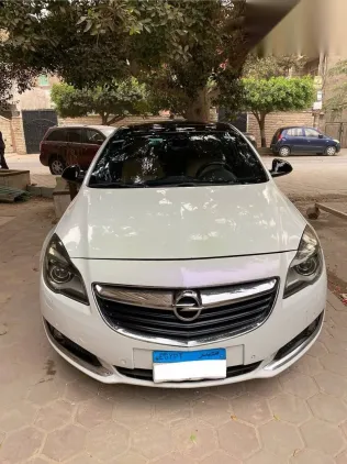 اوبل أنسيجنيا 2017 أبيض مستعملة للبيع