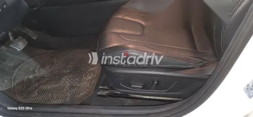 هيونداي إلنترا 2025 أبيض مستعملة للبيع - 9