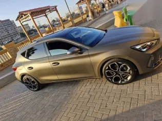 كوبرا ليون 2025 بني مستعملة للبيع