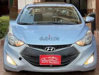 هيونداي إلنترا 2013 أزرق غامق مستعملة للبيع