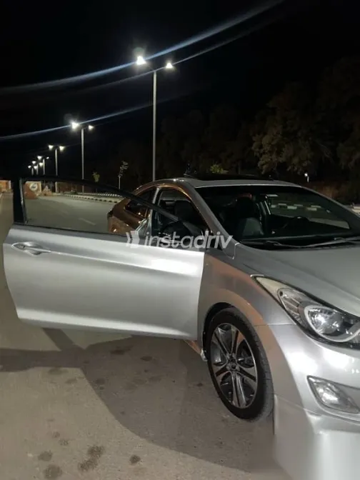 هيونداي إلنترا 2013 فضي مستعملة للبيع - 6