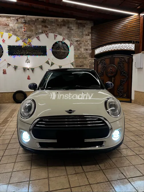 مينى كوبر 2019 أبيض مستعملة للبيع - 1