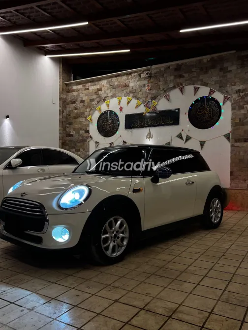 مينى كوبر 2019 أبيض مستعملة للبيع - 9