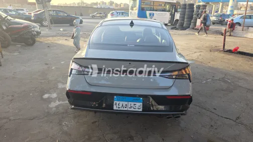 هيونداي إلنترا سى ان 7 2024 أبيض مستعملة للبيع - 8