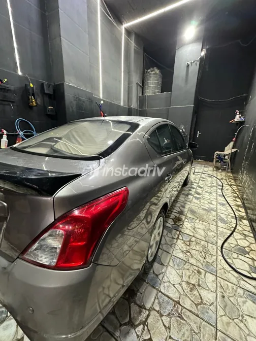 نيسان صنى 2016 أبيض مستعملة للبيع - 1