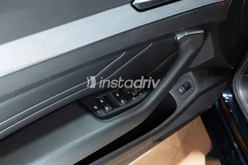 Volkswagen Passat 2022 Dark Blue Used for Sale - 5