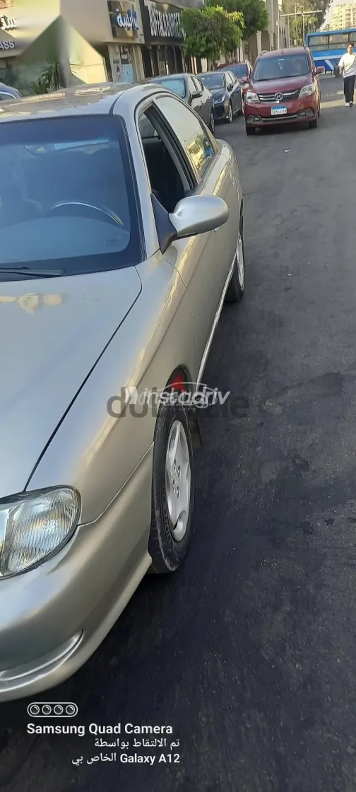 Kia Sephia 2000 Gold Used for Sale - 1