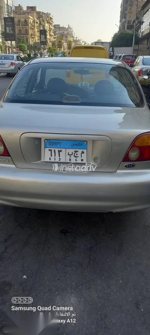 Kia Sephia 2000 Gold Used for Sale - 4