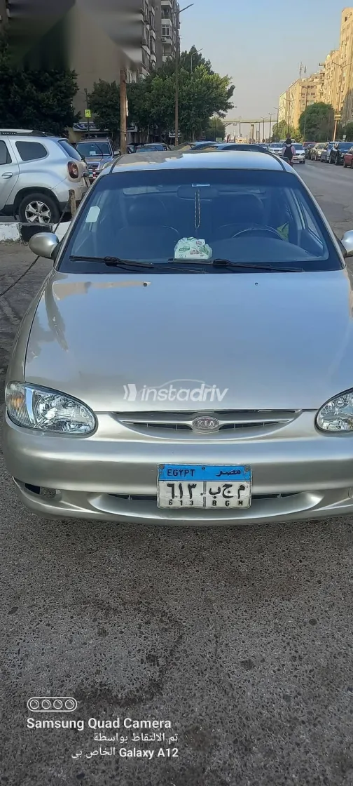 Kia Sephia 2000 Gold Used for Sale - 10