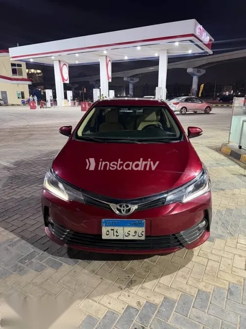 Toyota Corolla 2017 Burgundy Used for Sale - 1