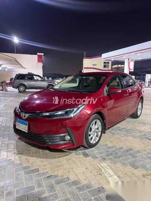 Toyota Corolla 2017 Burgundy Used for Sale - 3