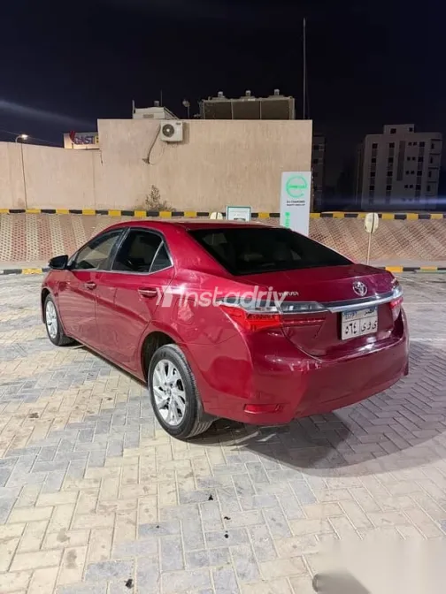 Toyota Corolla 2017 Burgundy Used for Sale - 6