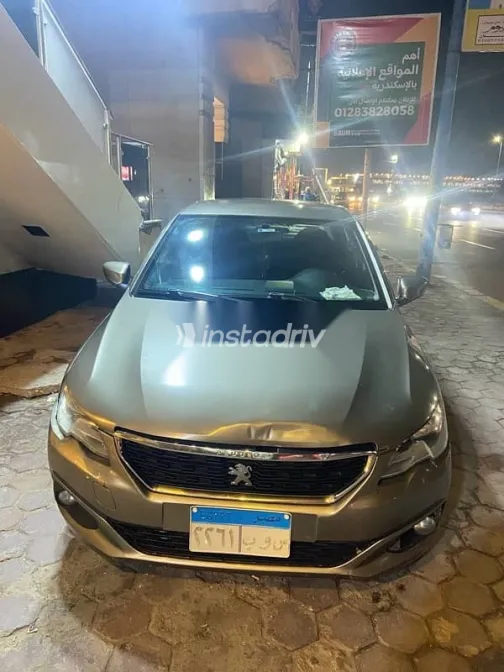 بيجو 301 2018 بني مستعملة للبيع - 1