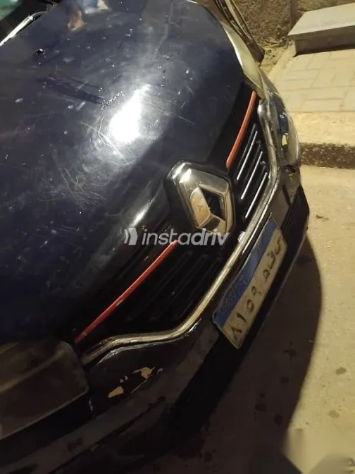 رينو لوجان 2018 أزرق غامق مستعملة للبيع - 2