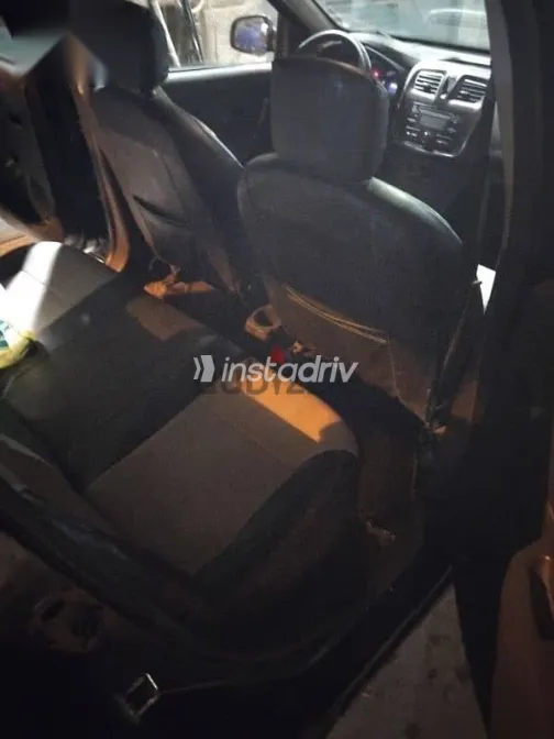 رينو لوجان 2018 أزرق غامق مستعملة للبيع - 6