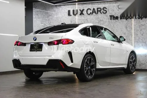 بي ام دبليو 218 2025 أبيض مستعملة للبيع - 2