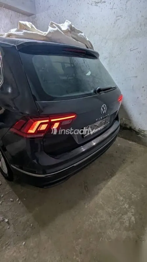 فولكس فاغن تيجون 2024 رمادي جديدة للبيع - 1