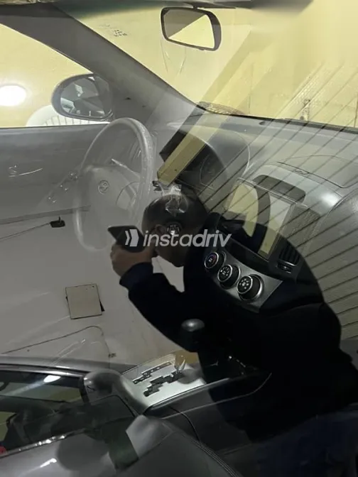 هيونداي إلنترا 2022 فضي مستعملة للبيع - 2