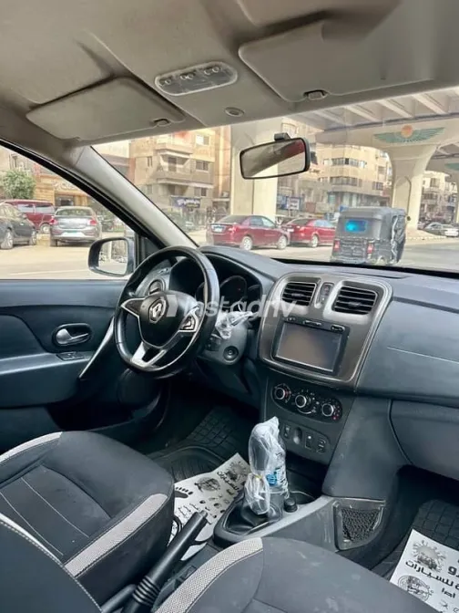 رينو سانديرو 2019 أخضر مستعملة للبيع - 8
