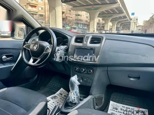 رينو سانديرو 2019 أخضر مستعملة للبيع - 9