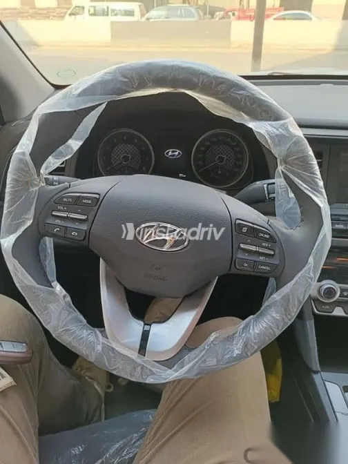 Hyundai Elantra 2026 White New for Sale - 5