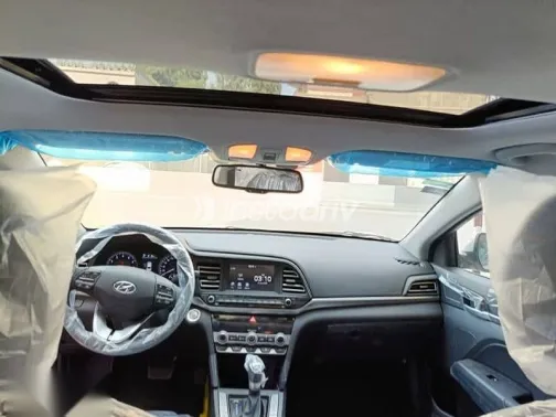 Hyundai Elantra 2026 White New for Sale - 7